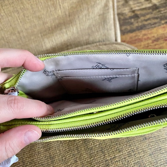 Street Style purse by Thirty One. Clutch or Crossbody! - Picture 7 of 9